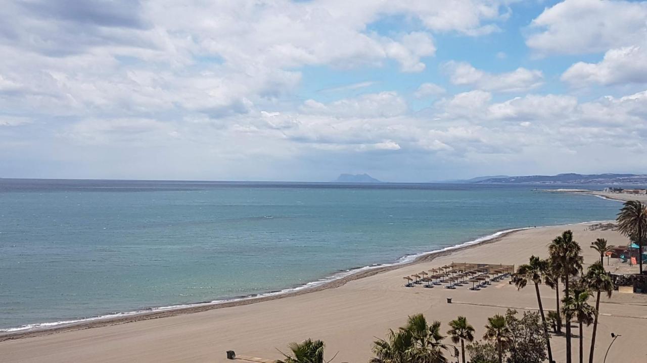 Apartamento Aguamarina 5C Primera Linea De Playa Estepona Dış mekan fotoğraf